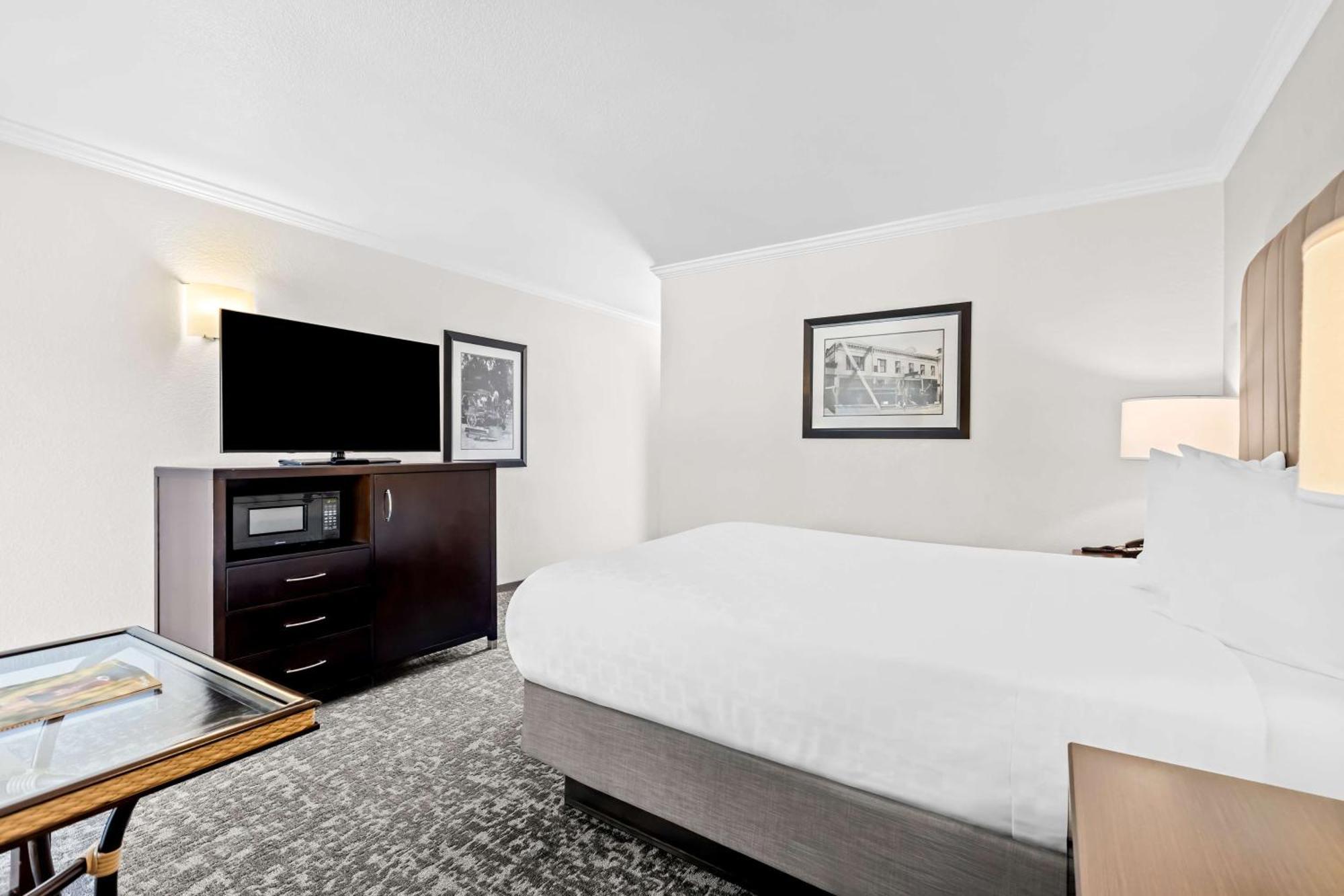 Best Western Garden Inn Santa Rosa Exterior photo