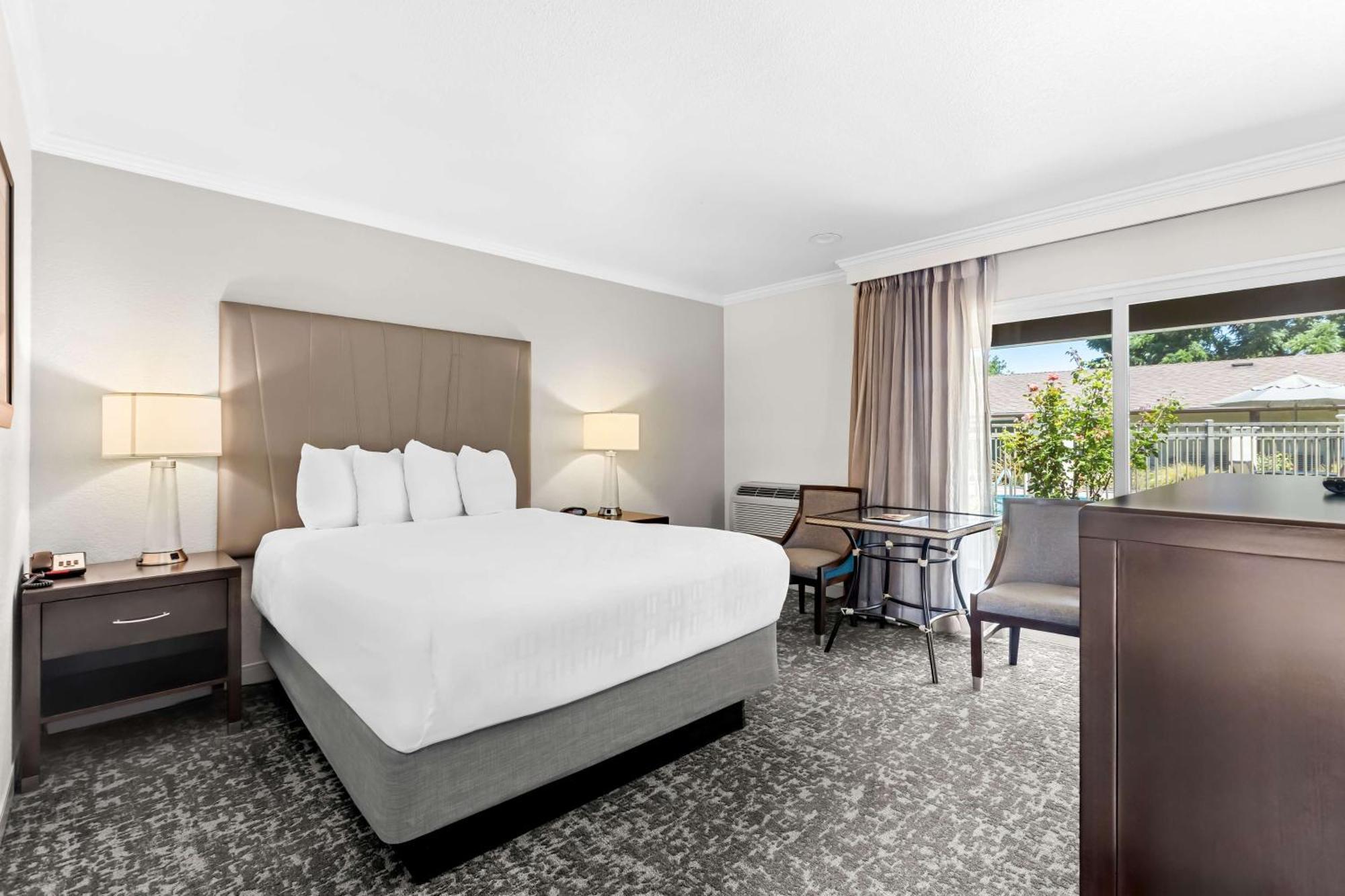 Best Western Garden Inn Santa Rosa Exterior photo