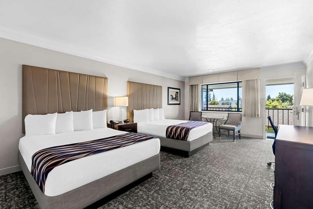 Best Western Garden Inn Santa Rosa Room photo