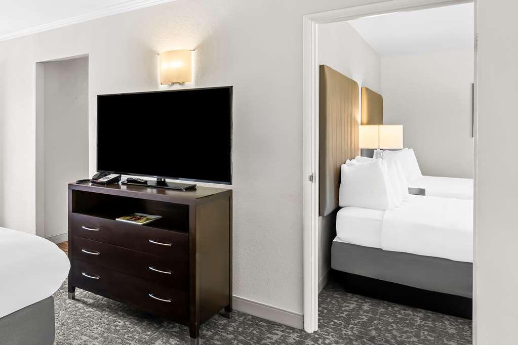 Best Western Garden Inn Santa Rosa Room photo