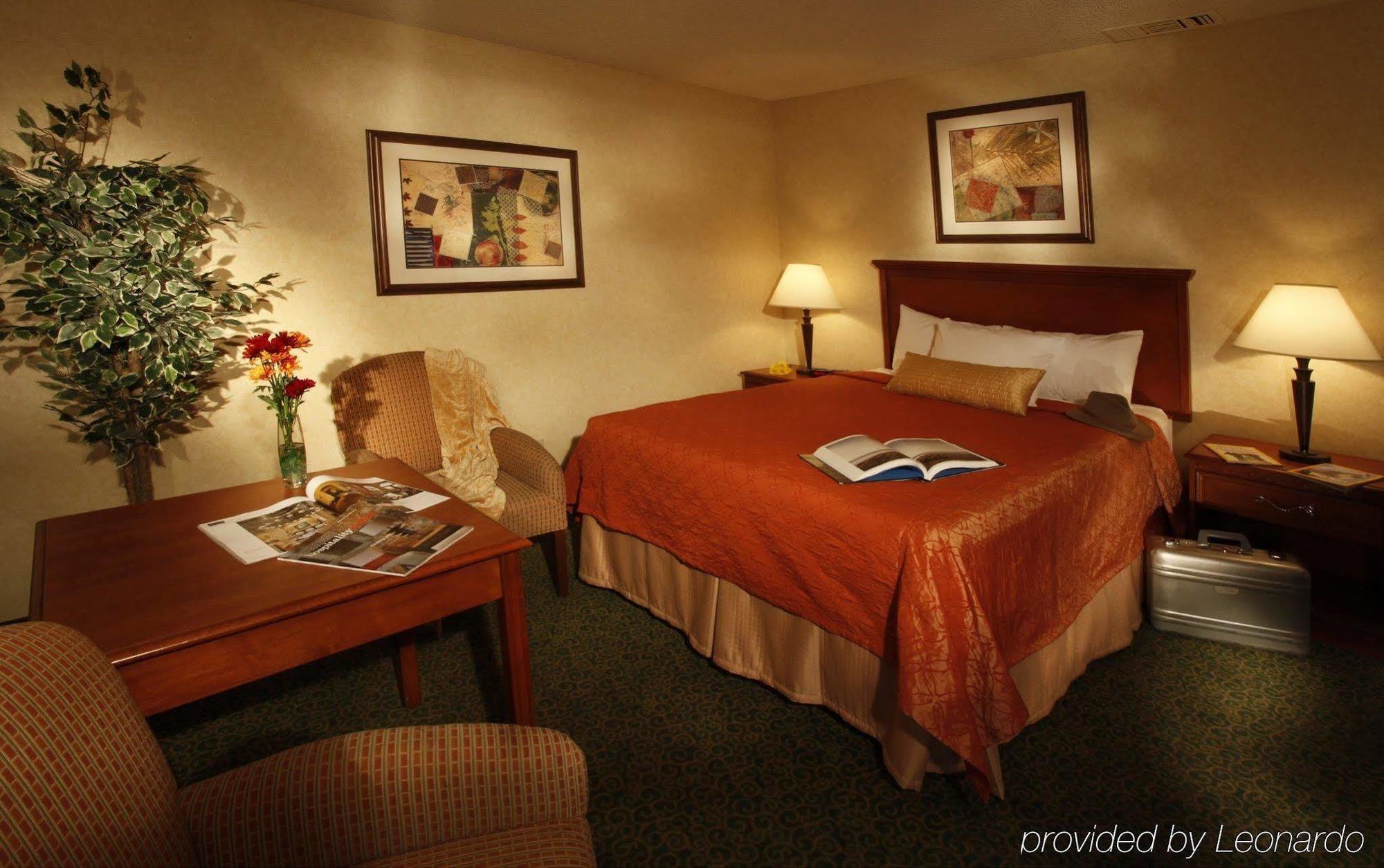 Best Western Garden Inn Santa Rosa Room photo